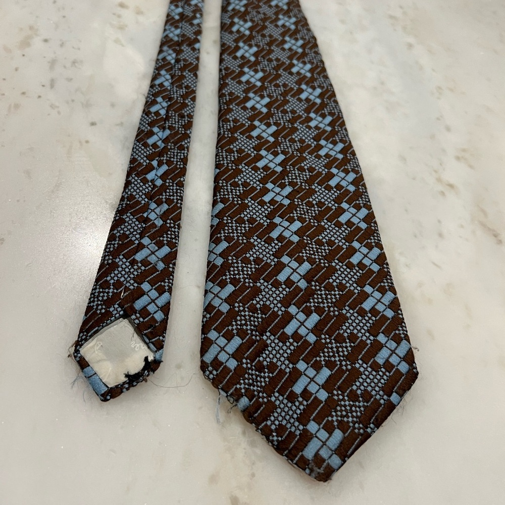 Don Lopez Vintage 
Wide tie
